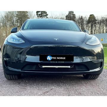 Grillkit med Lazer linear 18 ELITE - Tesla Y for innmontering i nedre grill